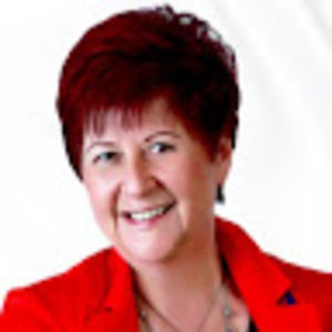 Meet your Posher, Ezzie